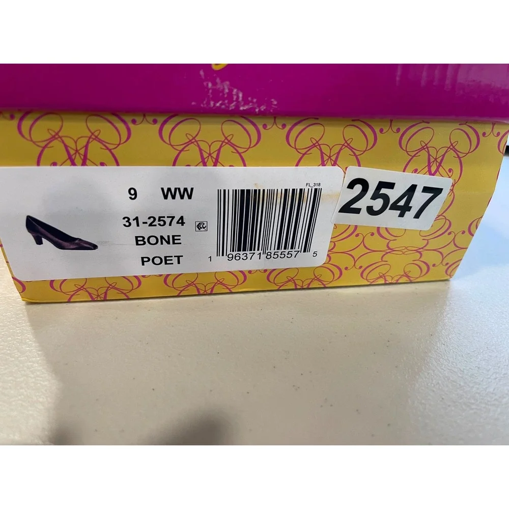 Easy Street Poet Bone Square Toe Pumps Womens 9 WW Block Heel Shoes